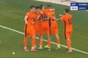玉昆4-2领先新鹏城！杜加利奇冒顶，徐宏杰得球抽射破门